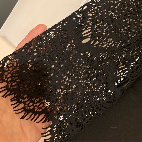 Express black dress with lace details NWT!! RETAIL $79!! - Picture 5 of 10